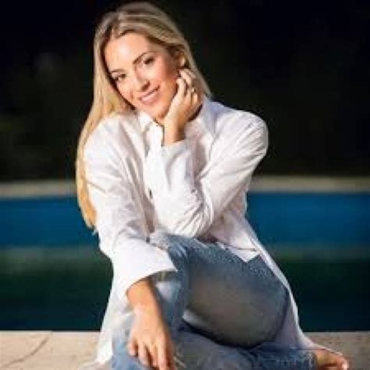 Lorrisa Julianus Height, Weight, Net Worth, Age, Birthday, Wikipedia, Who, Instagram, Biography
